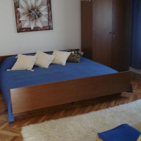 Apartments Xenia ペトルチャネ エクステリア 写真